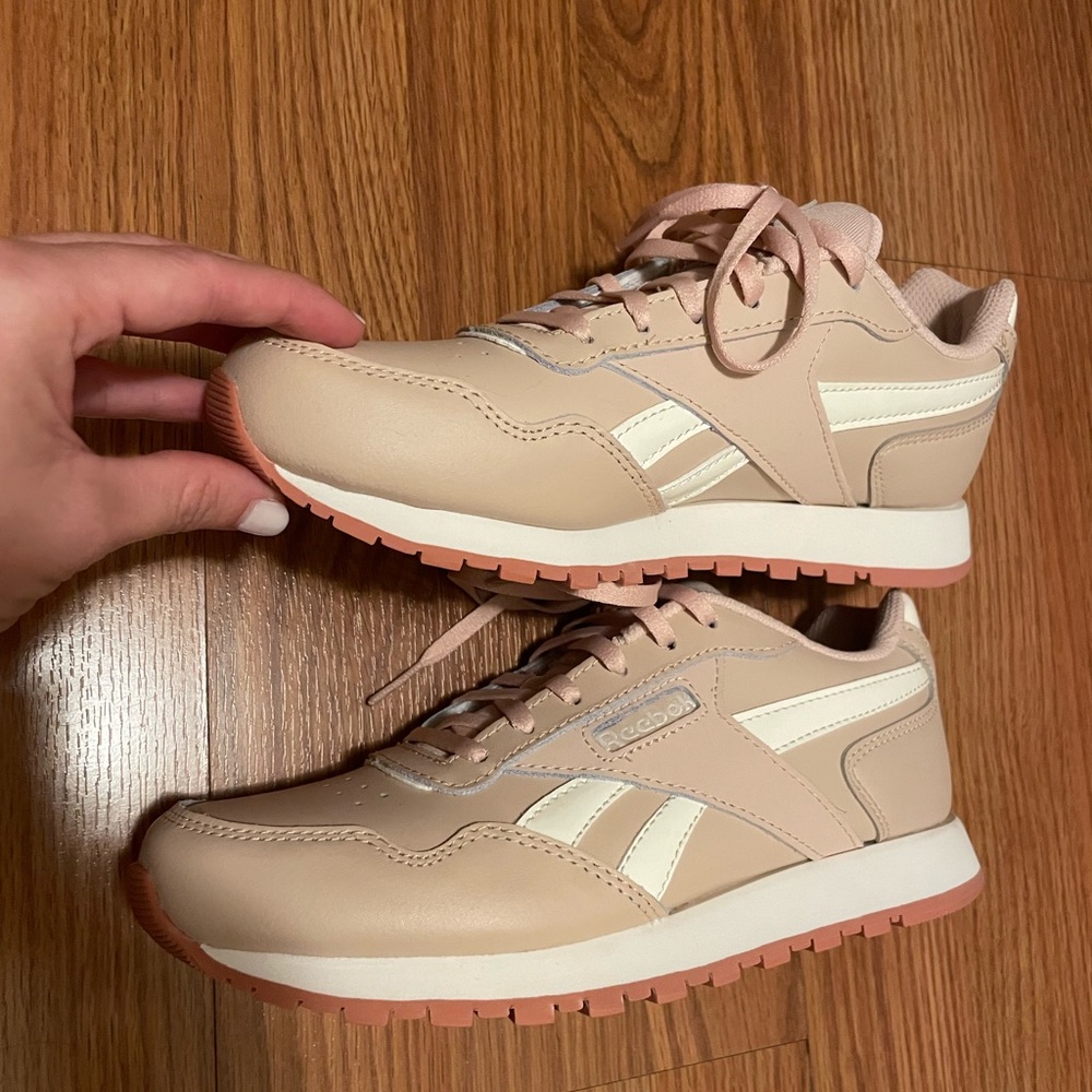 Reebok BRAND NEW!